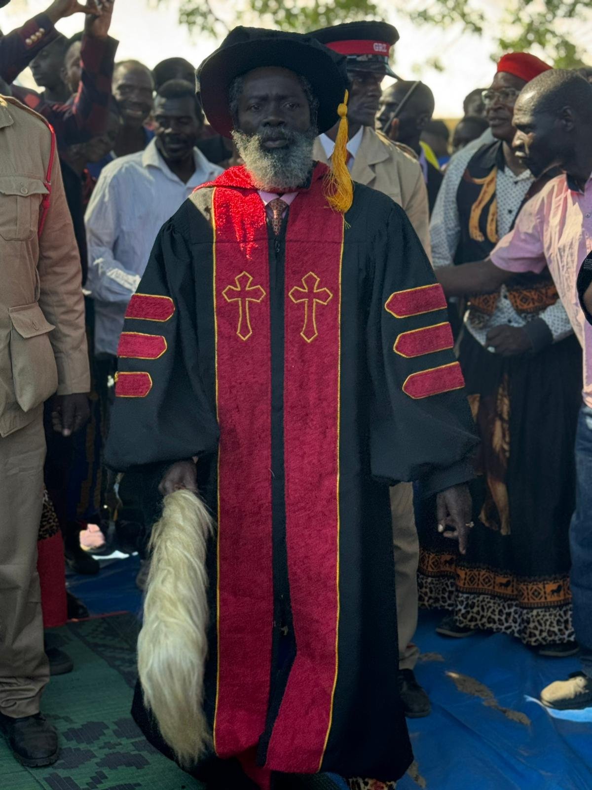 HRH Dr Mwanta Ishima Sanken'i VI in ceremonial procession